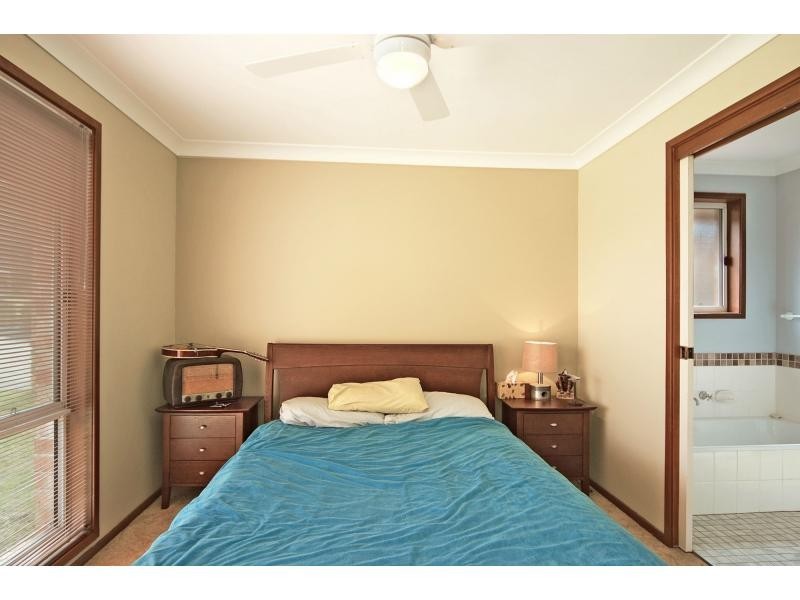 12 Glenair Avenue, West Nowra NSW 2541