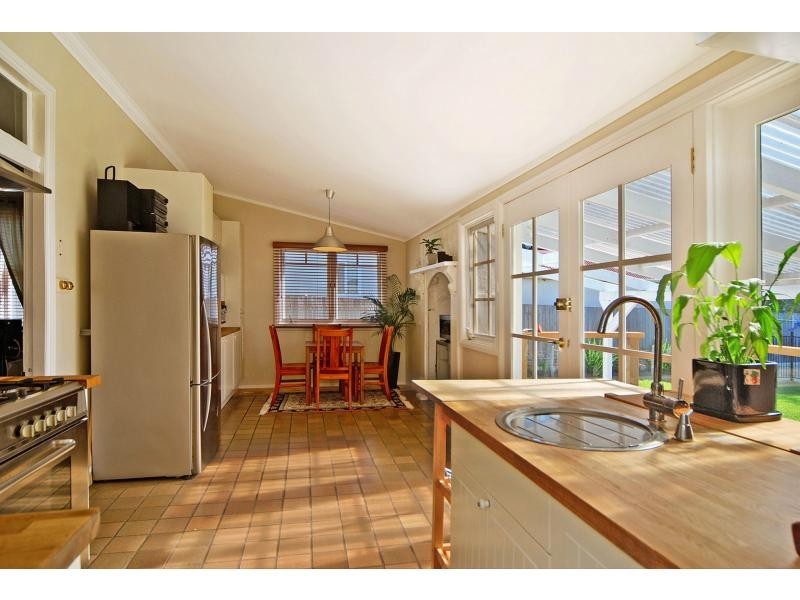 5 Junction Street, Nowra NSW 2541