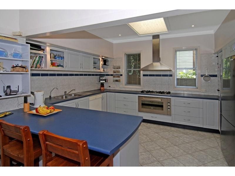 16 Worrigee Street, Nowra NSW 2541