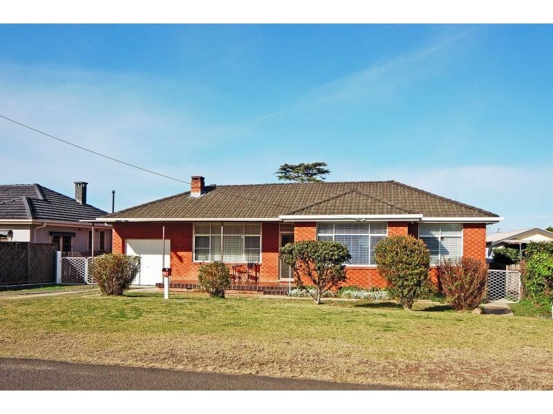 30 Tanang Street, Bomaderry NSW 2541