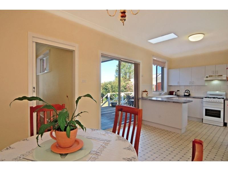 30 Tanang Street, Bomaderry NSW 2541