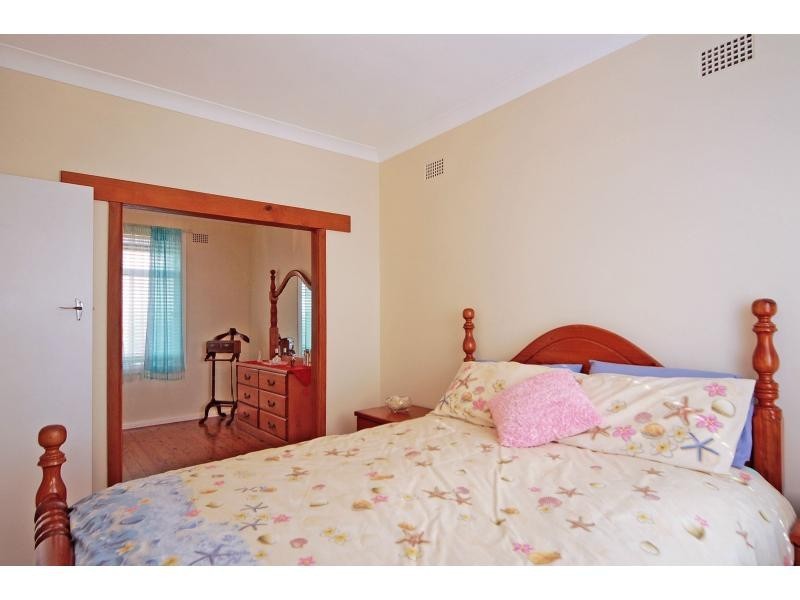 30 Tanang Street, Bomaderry NSW 2541