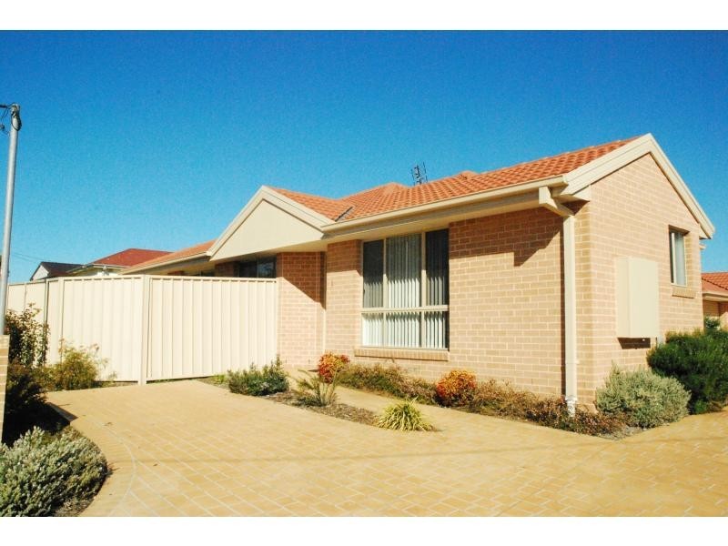 1/50 Greenwell Point Road, Greenwell Point NSW 2540