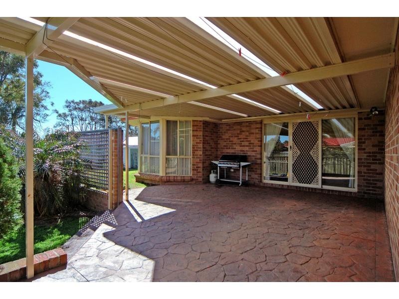 15 Robinia Way, Worrigee NSW 2540