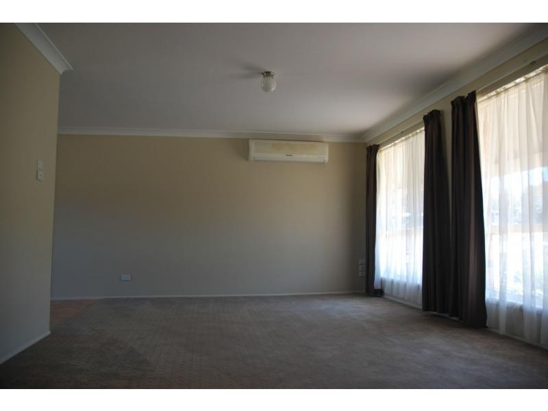 20 Isa Road, Worrigee NSW 2540