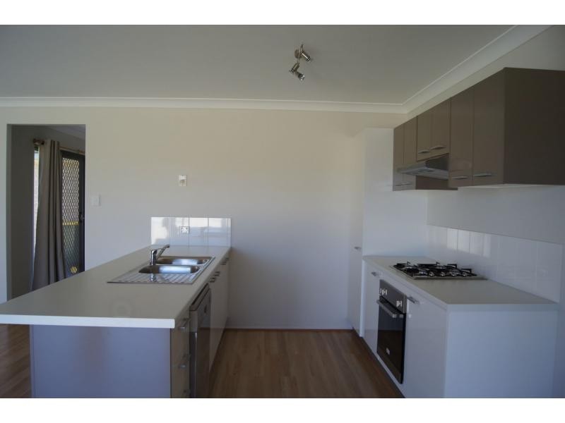 31 Bluewattle Road, Worrigee NSW 2540
