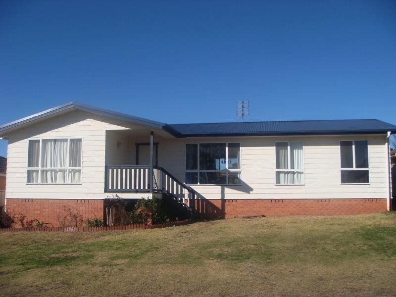 17 Riveroak Road, Worrigee NSW 2540
