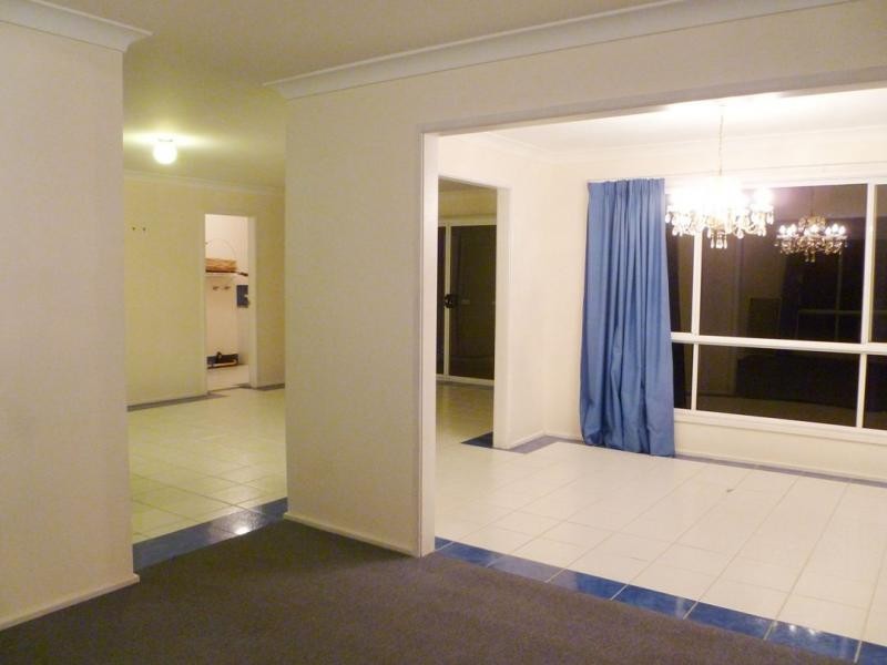 17 Riveroak Road, Worrigee NSW 2540