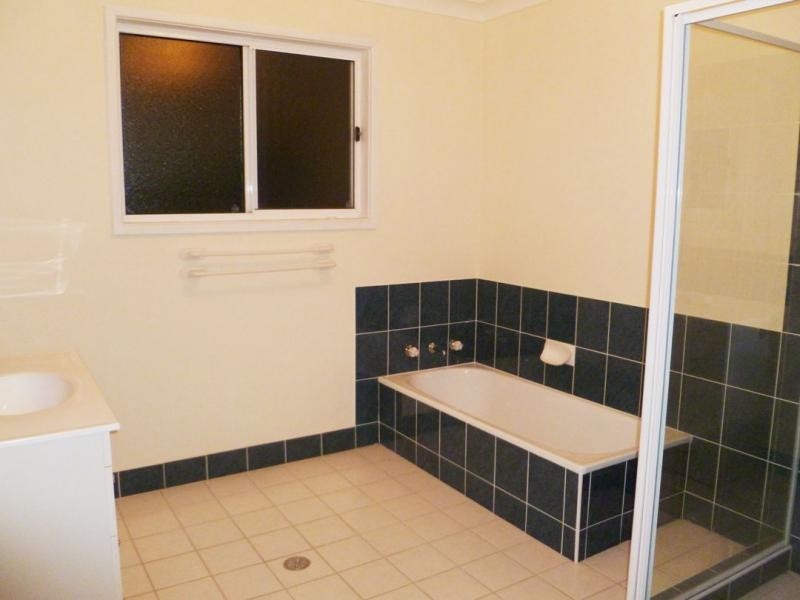 17 Riveroak Road, Worrigee NSW 2540