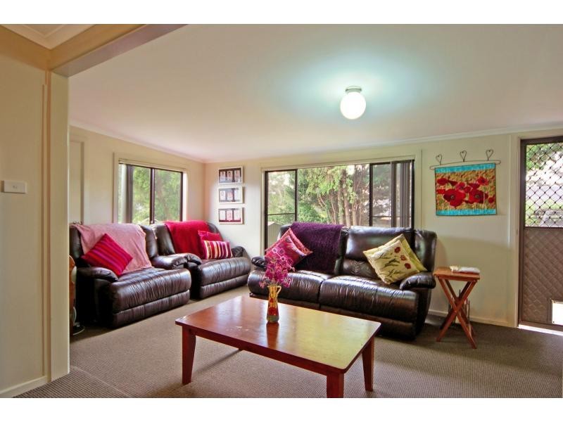 16 Turley Avenue, Bomaderry NSW 2541