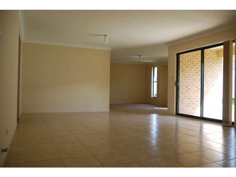 67 Rayleigh Drive, Worrigee NSW 2540