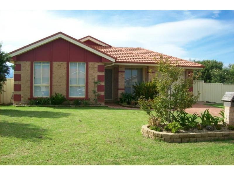 17 Guinea Flower Crescent, Worrigee NSW 2540