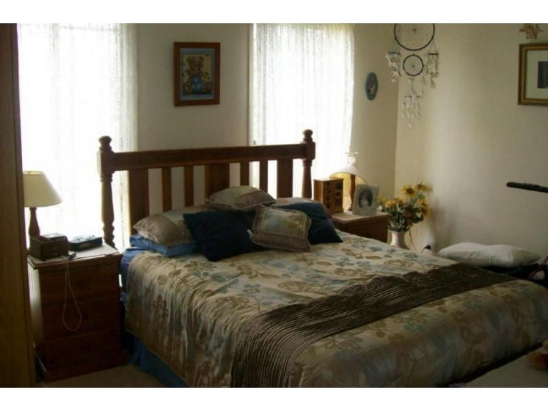 17 Guinea Flower Crescent, Worrigee NSW 2540