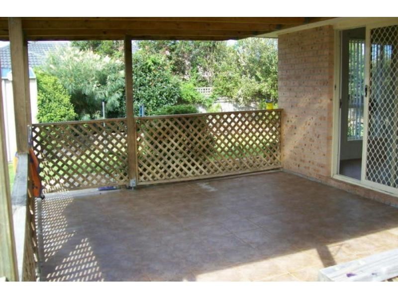 17 Guinea Flower Crescent, Worrigee NSW 2540