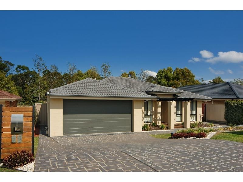 10 Jade Place, Meroo Meadow NSW 2540