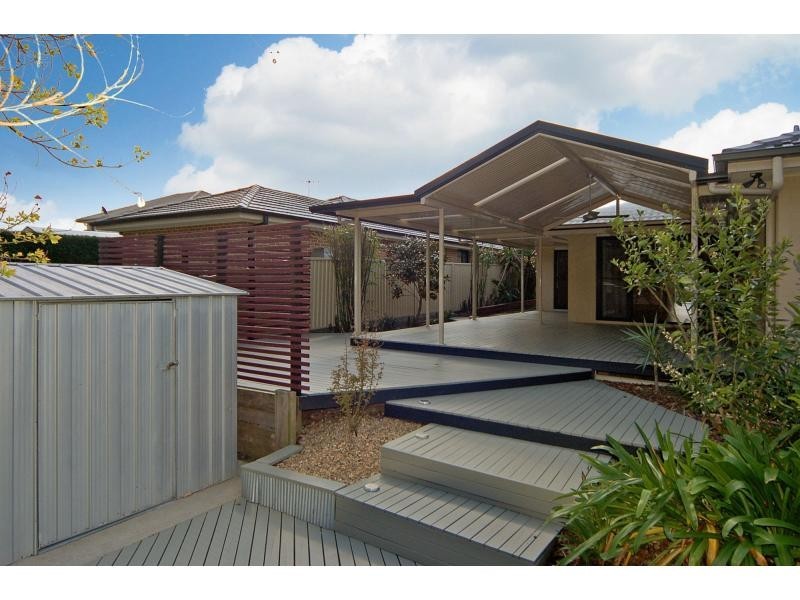10 Jade Place, Meroo Meadow NSW 2540