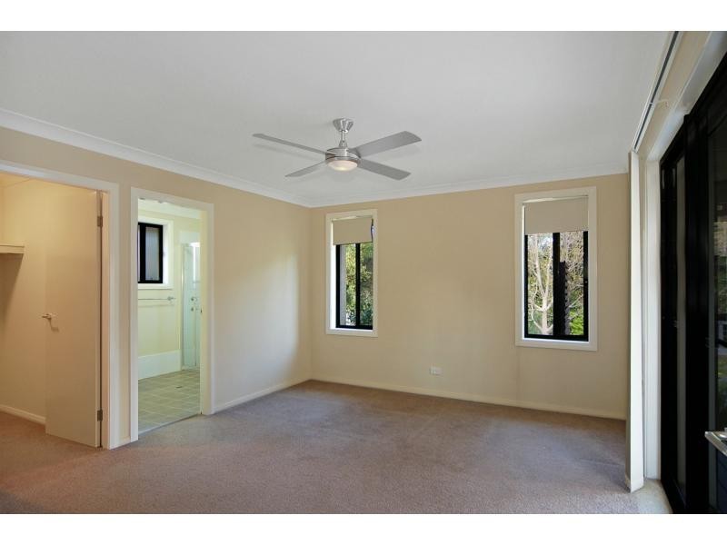 10 Jade Place, Meroo Meadow NSW 2540