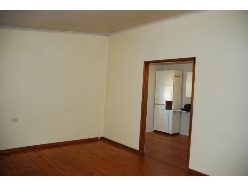 12 Quiberon Street, Nowra NSW 2541