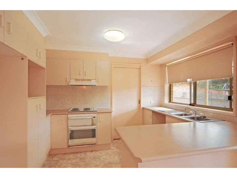 10 Gardenia Crescent, Bomaderry NSW 2541