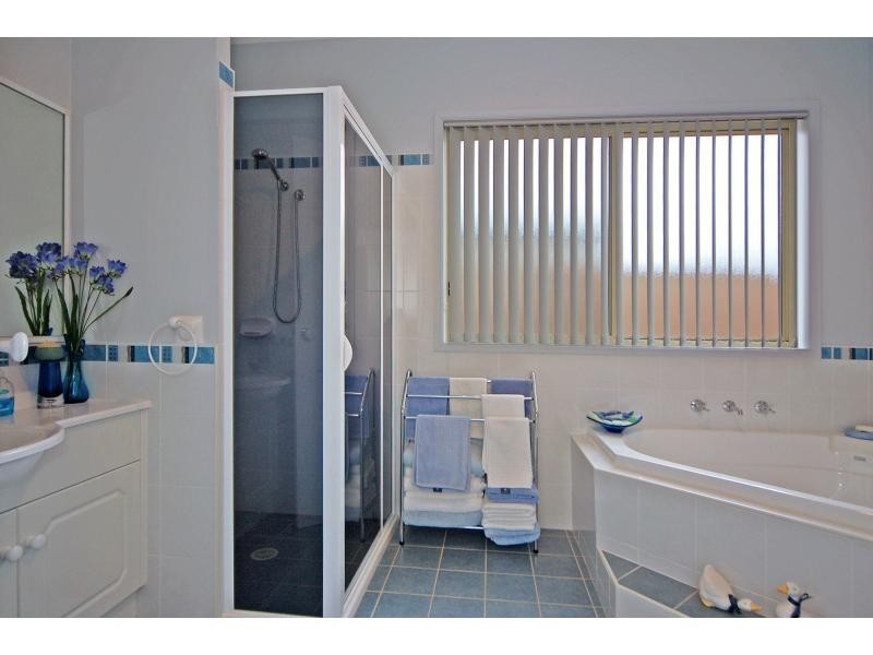 4 Lacebark Grove, Worrigee NSW 2540