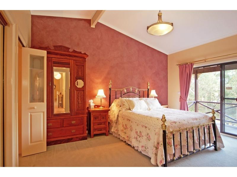 15 Barfield Road, Cambewarra NSW 2540