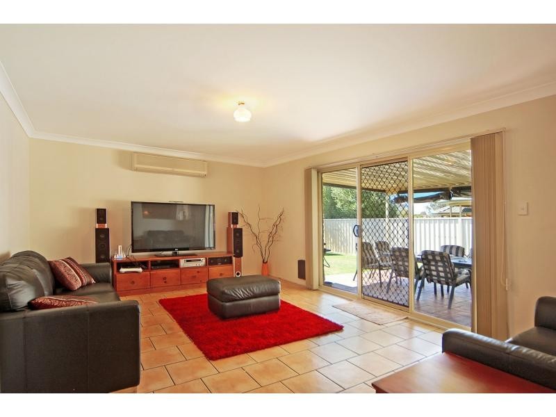 6 The Garden Walk, Worrigee NSW 2540