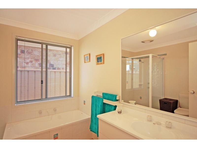 6 The Garden Walk, Worrigee NSW 2540