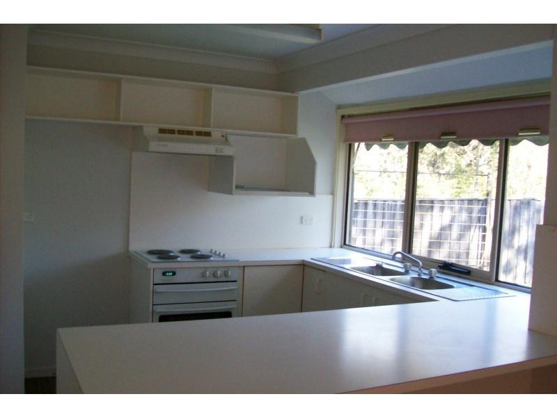 15/33 Lynburn Avenue, Bomaderry NSW 2541