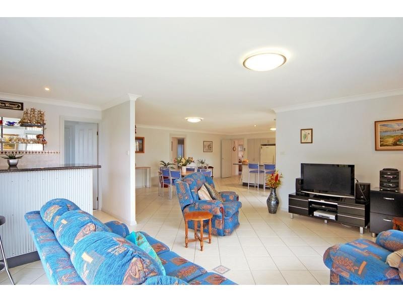 30 Sheraton Circuit, Bomaderry NSW 2541