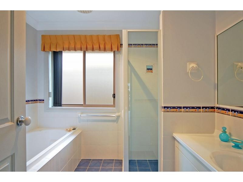 30 Sheraton Circuit, Bomaderry NSW 2541