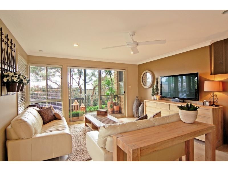 6 Meroo Road, Bomaderry NSW 2541