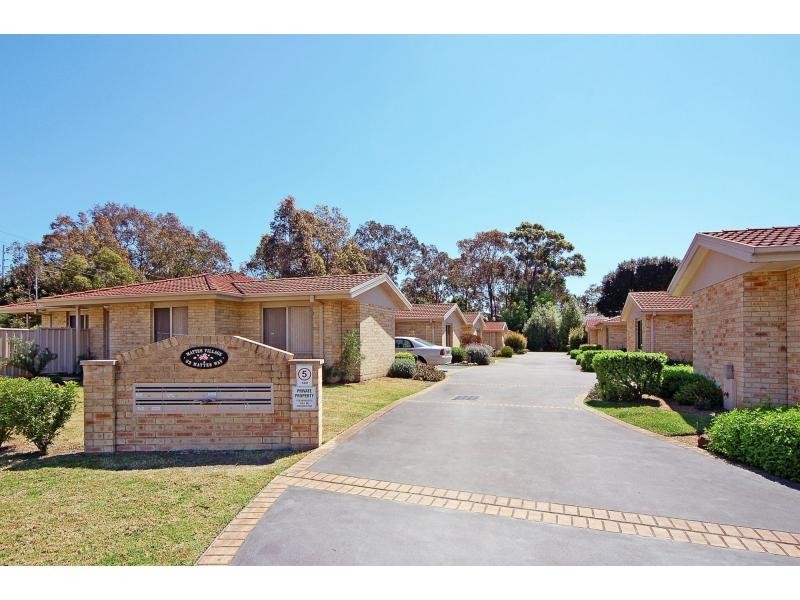 7/22 Mattes Way, Bomaderry NSW 2541