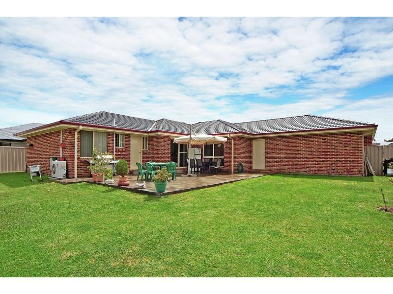 15 Mintbush Crescent, Worrigee NSW 2540