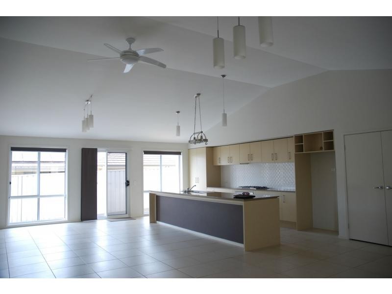 12 Blue Bell Way, Worrigee NSW 2540