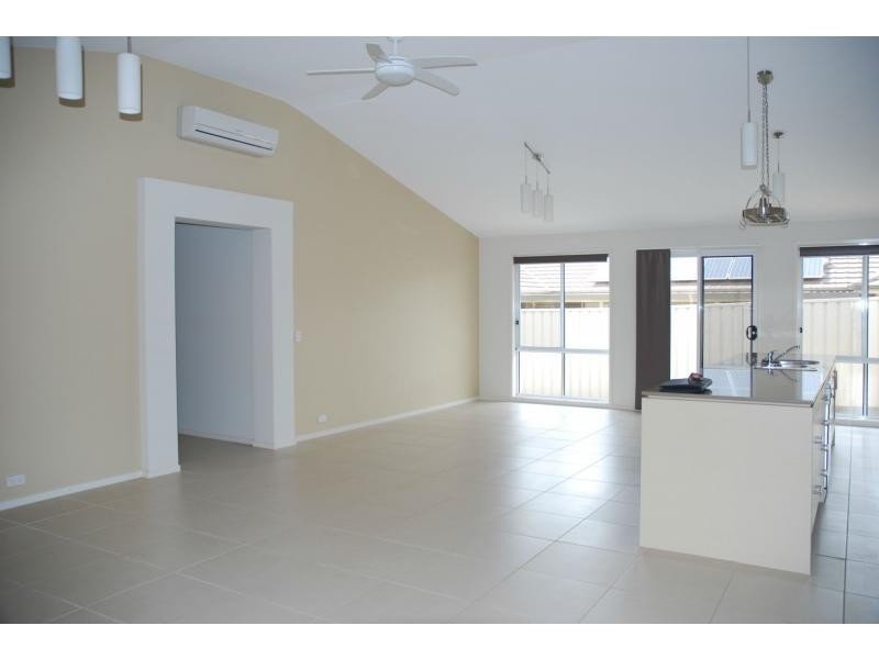 12 Blue Bell Way, Worrigee NSW 2540