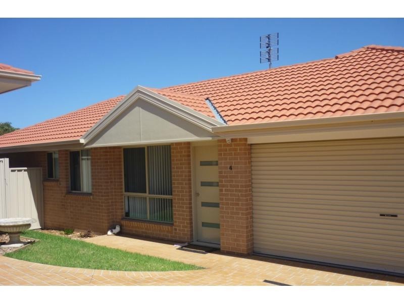 4/50 Greenwell Point Road, Greenwell Point NSW 2540