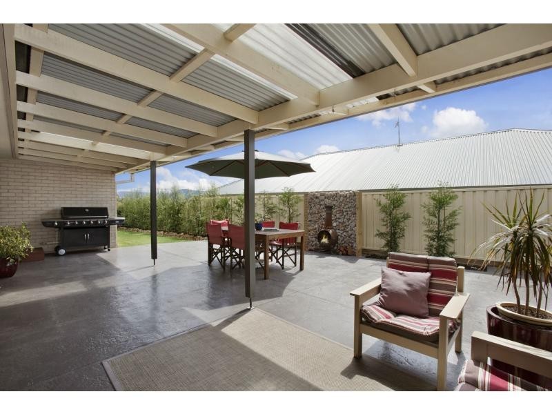 30 Carrington Park Drive, Nowra NSW 2541