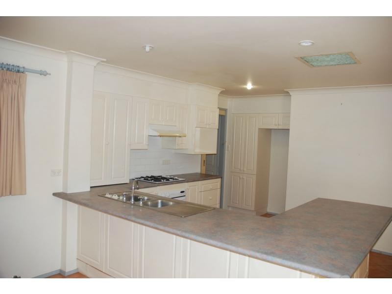 66 Hillcrest Avenue, South Nowra NSW 2541
