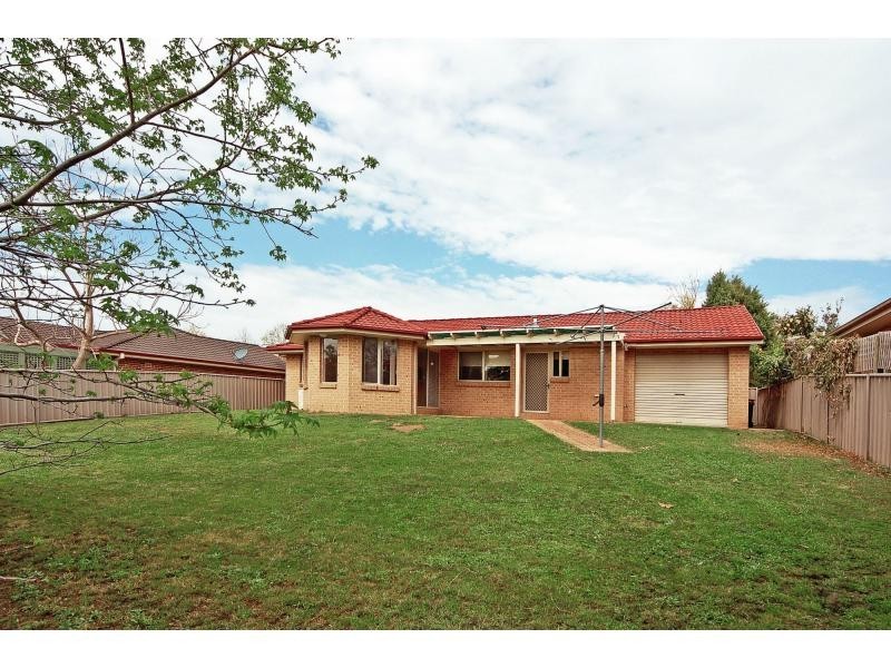 10 Gardenia Crescent, Bomaderry NSW 2541