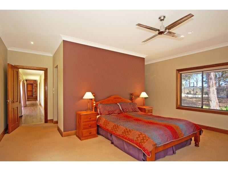 11 Monterey Drive, Nowra Hill NSW 2540