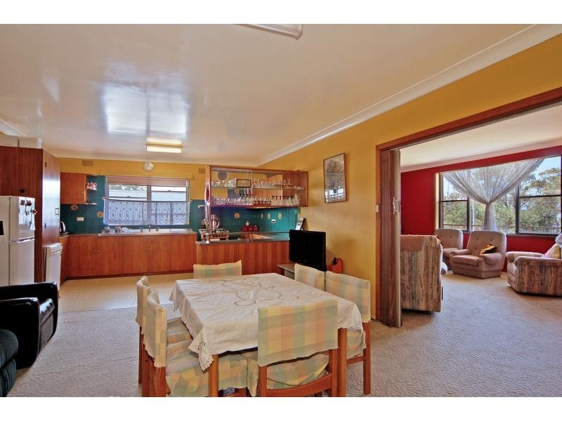 25 River Road, Shoalhaven Heads NSW 2535