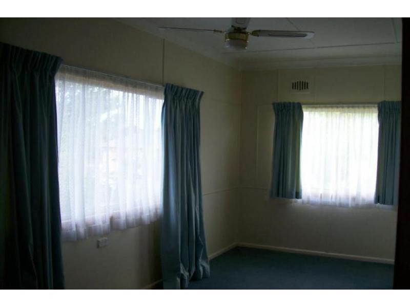 5 Ryan Avenue, Nowra NSW 2541