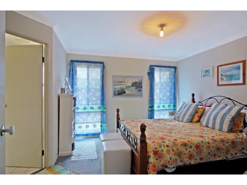 22 Burradoo Crescent, Nowra NSW 2541