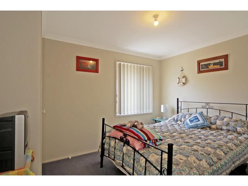 22 Burradoo Crescent, Nowra NSW 2541