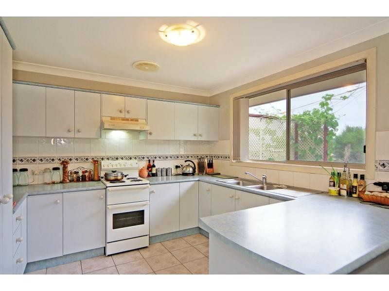 4 Basil Street, Worrigee NSW 2540