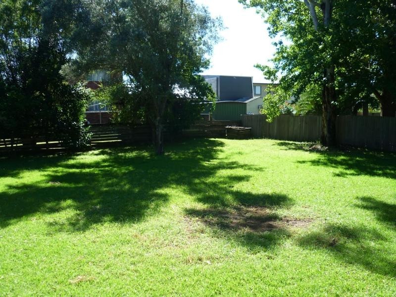 17 Lyrebird Drive, Nowra NSW 2541