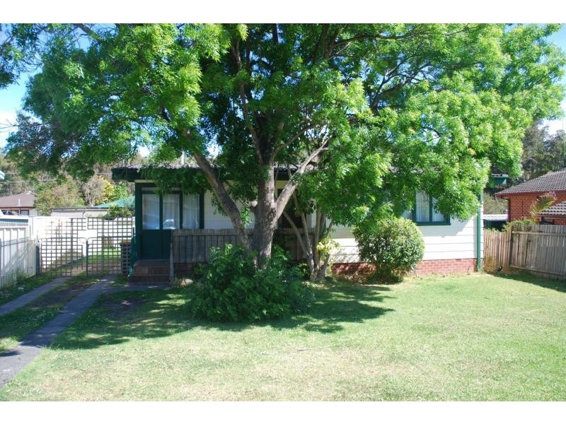 12 Quiberon Street, Nowra NSW 2541