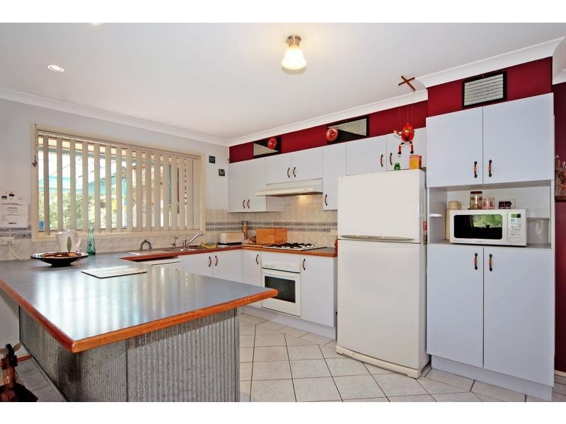 11 Jaycee Avenue, Nowra NSW 2541
