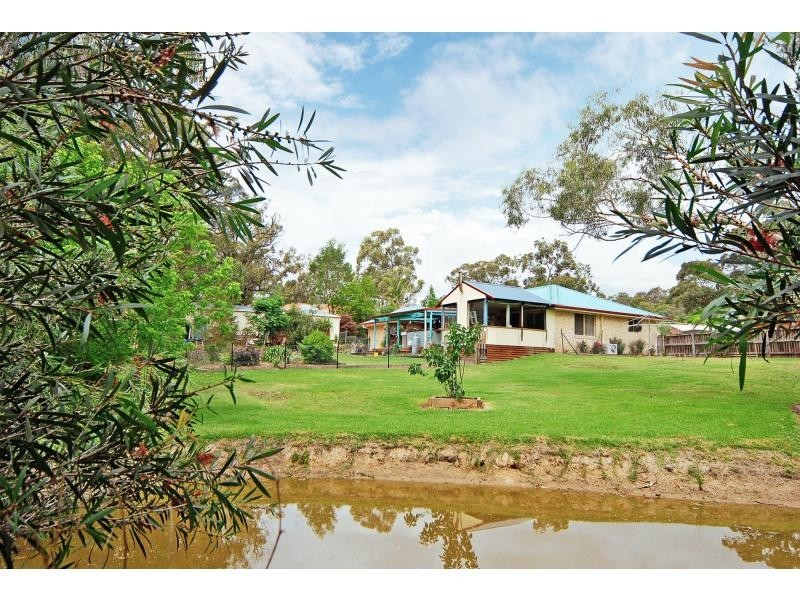 11 Jaycee Avenue, Nowra NSW 2541