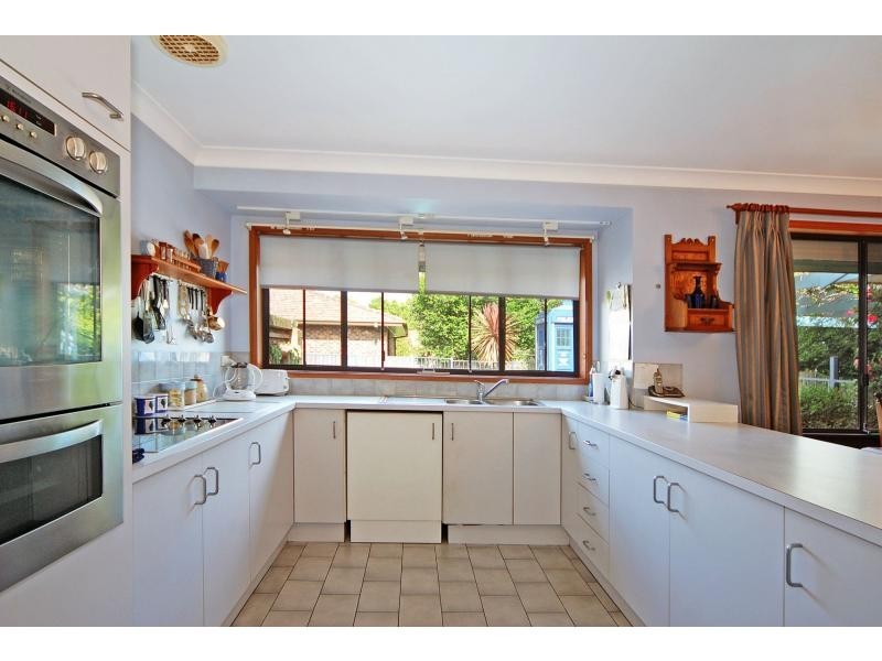 10 Gwenda Avenue, Berry NSW 2535